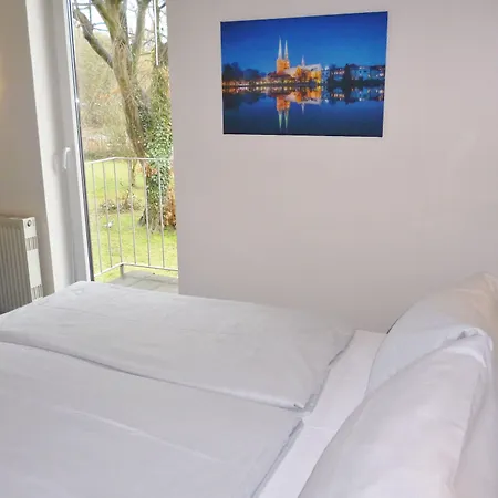 Hotel Am Muehlenteich 2*