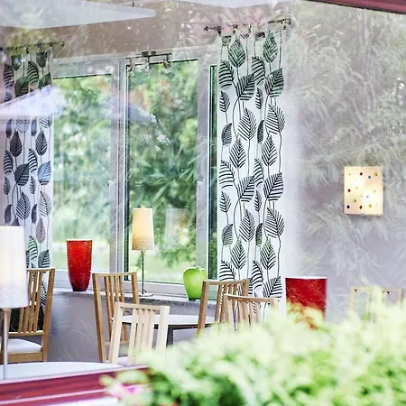 Hotel Am Muehlenteich 2*