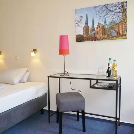 Hotel Am Muehlenteich 2*