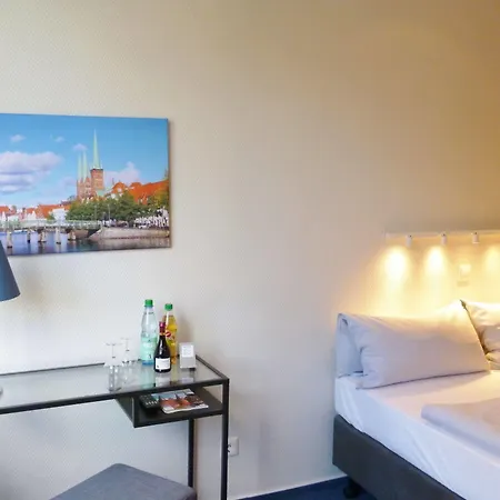 Hotel Am Muehlenteich 2*